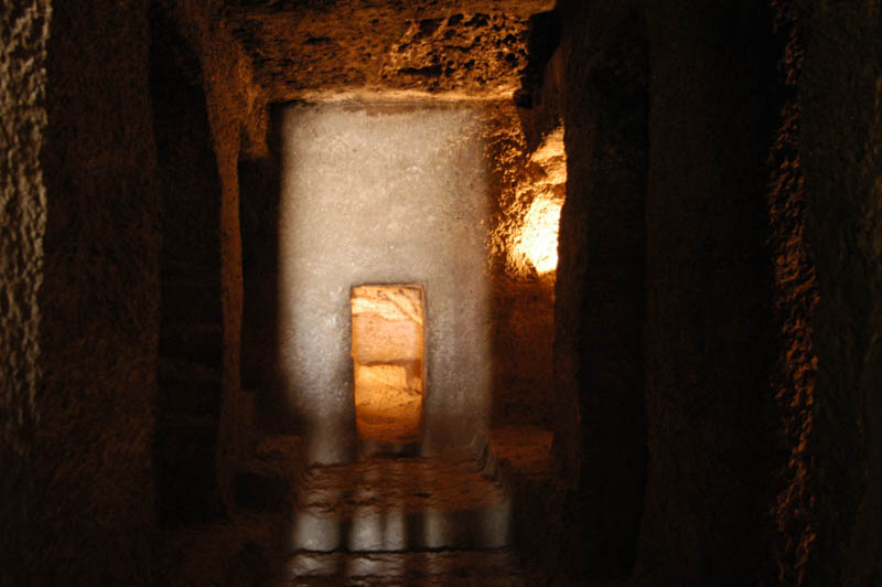 the small sanctuary of Meryre's tomb