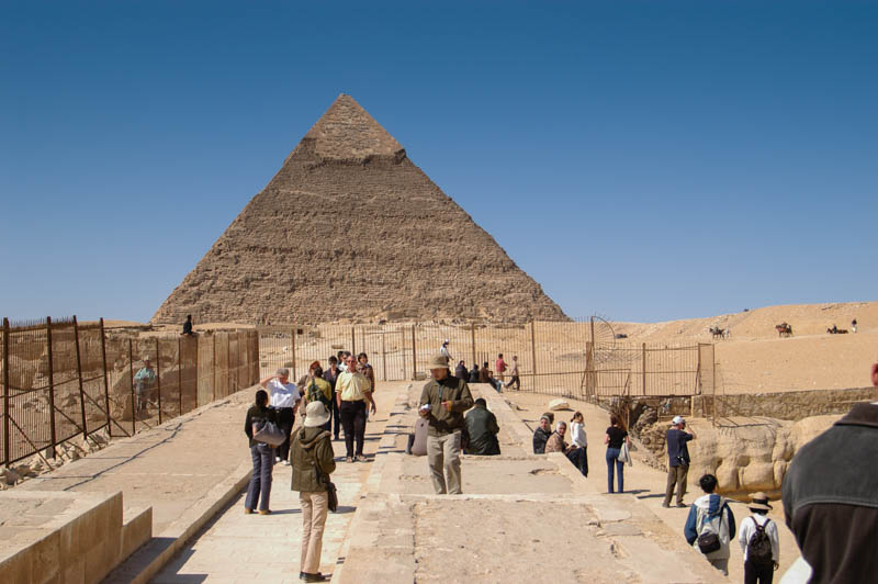The hordes of tourists and gauntlet of sellers at Giza