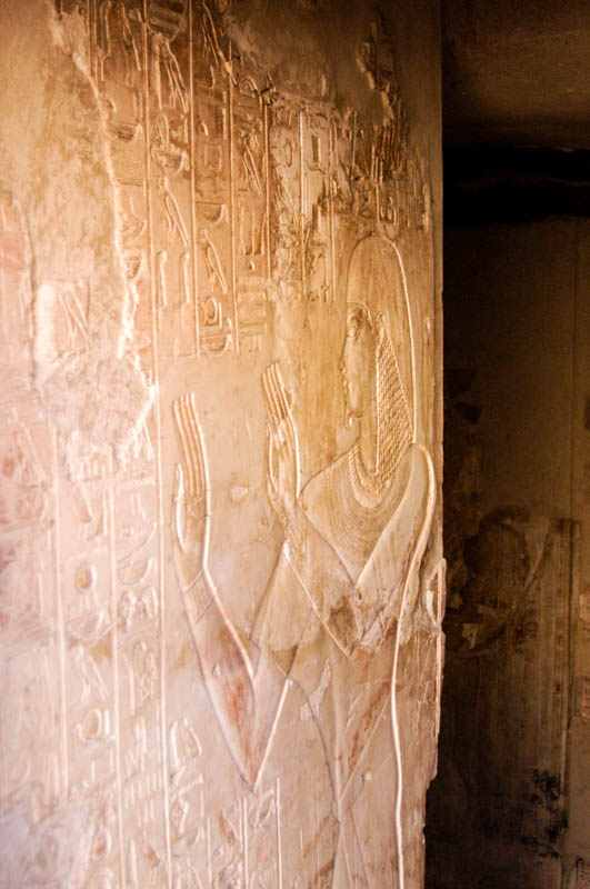 Image of Khaemhet at the entrance of the tomb