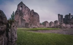 Most ofthe castle is gone, this is the remains of the hall