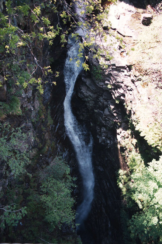 A narrow plume in Corrieshalloch gorge